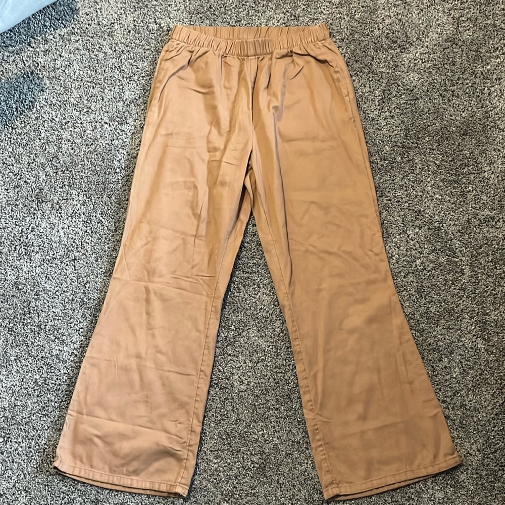 American Eagle Pull on Crop Pants